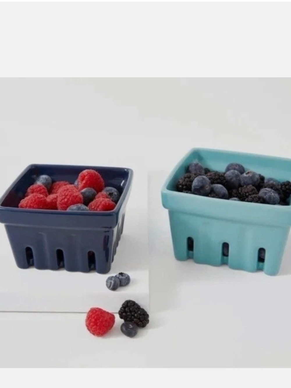 NWT Katie Kime Set of 2 Ceramic Berry Colanders Blue & Aqua Kitchen Serveware